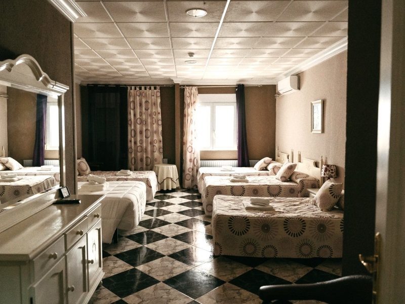 hospedium-hotel-plaza-manjon-habitacion-cuadruple-2